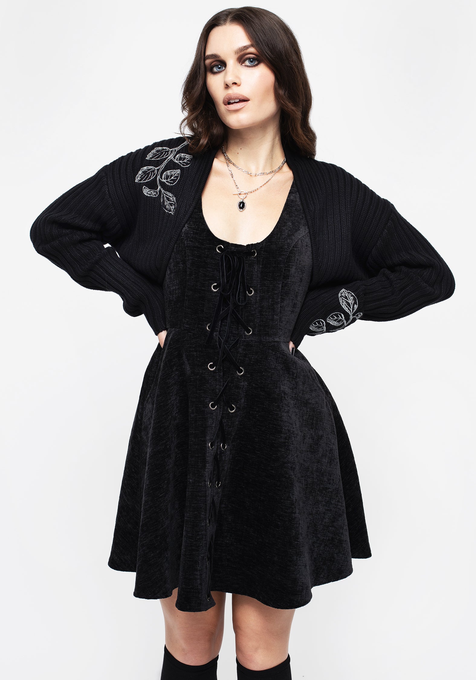 AW23B354_Amalthea_Embroidered_Bolero_004_37f6de1a-5db4-4084-9f66-7dd3d94f13a6