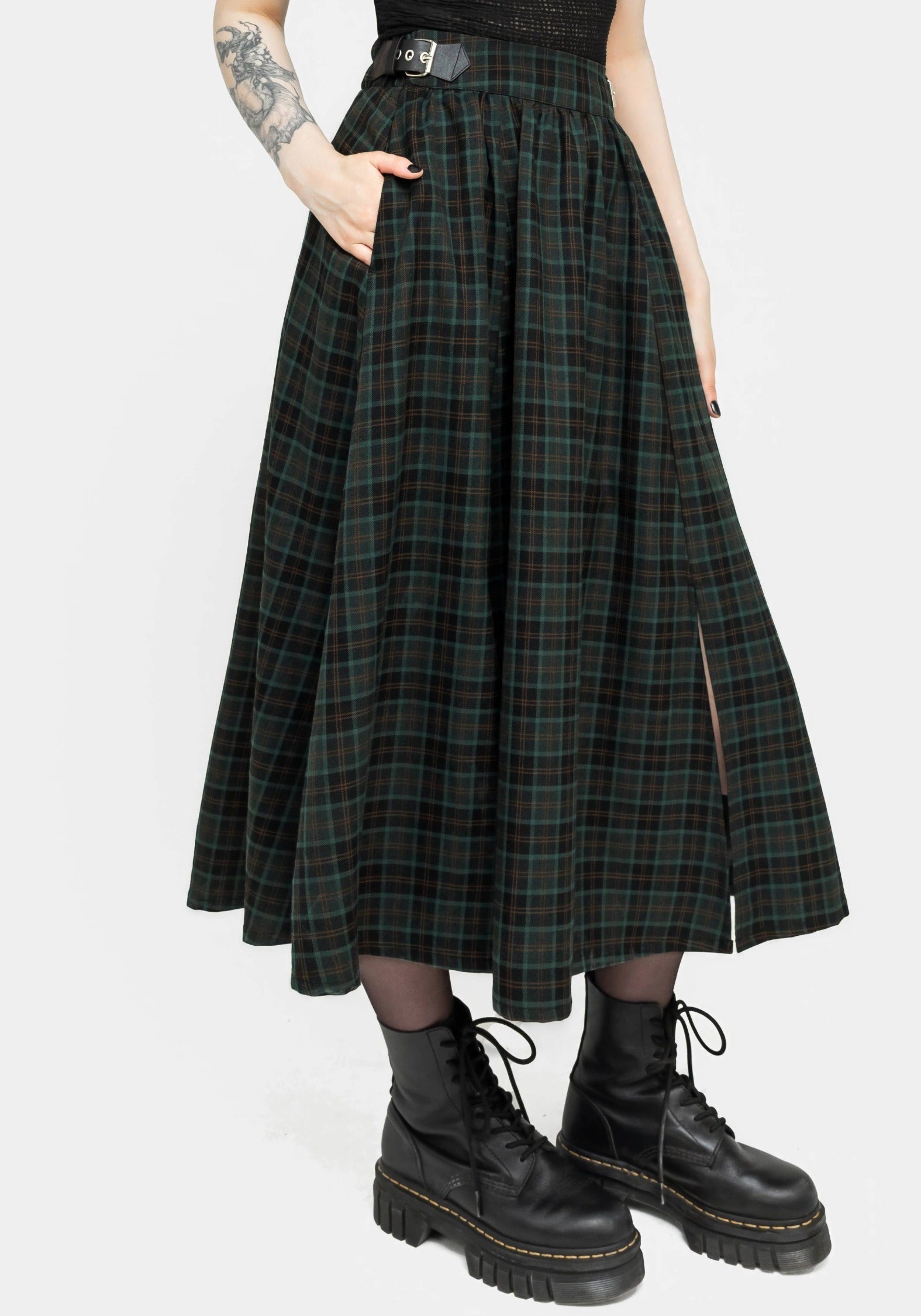 AW23Y433_NIGHTINGALE_BUCKLED_CHECK_MIDI_SKIRT_004_EDITcrop