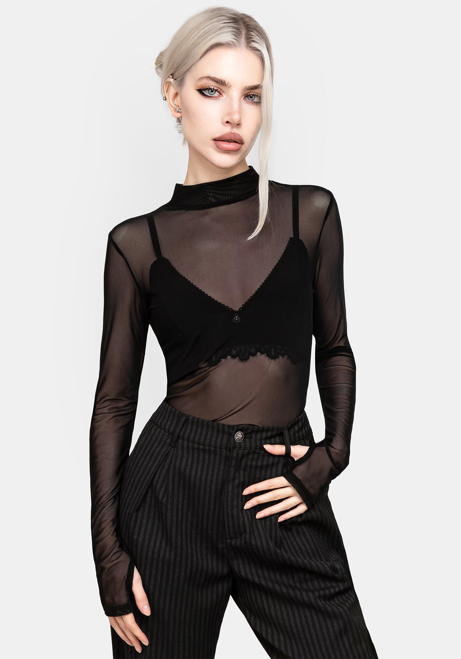 AW24M486_NECROSISHIGHNECKLONGSLEEVEMESHTOP_008_5269276e-bd4c-4288-a14a-c66ba675d563