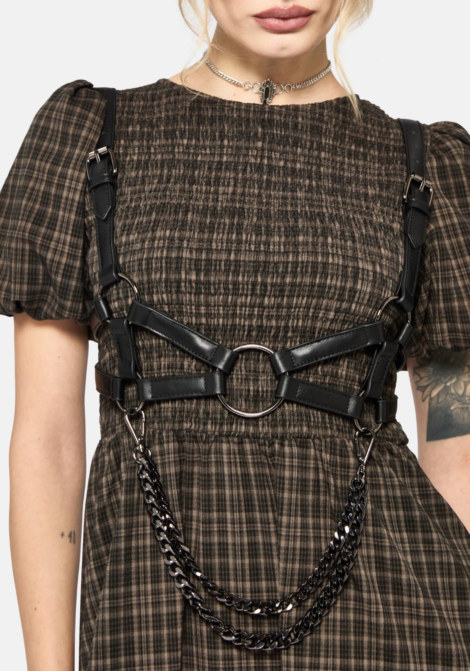 BH3385_VELENCUTOUTCHAINHARNESS_101crop2