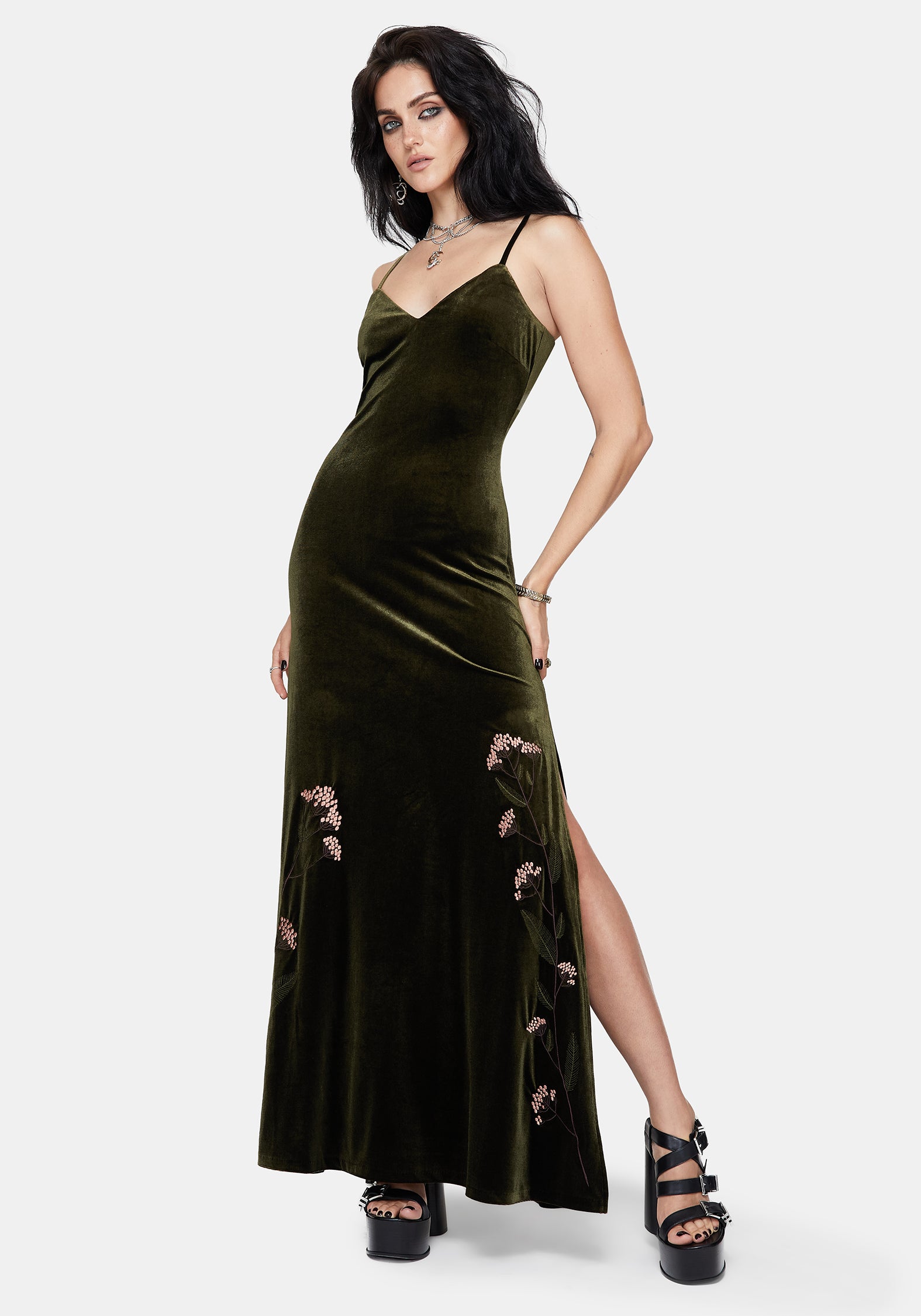 DR2625_VIROSAFLORALEMBROIDEREDVELOURGOWN-GREEN_1
