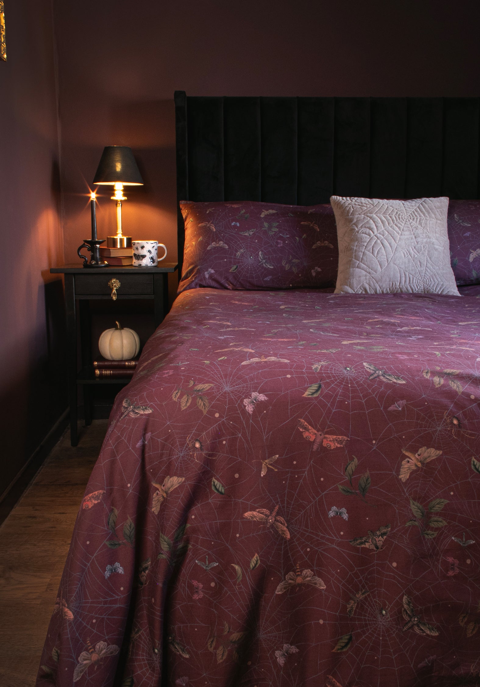 SF2435-ARACHNE-WEB-BEDDING_1e2381a4-c0f4-45b0-9c7e-7245bdabab54