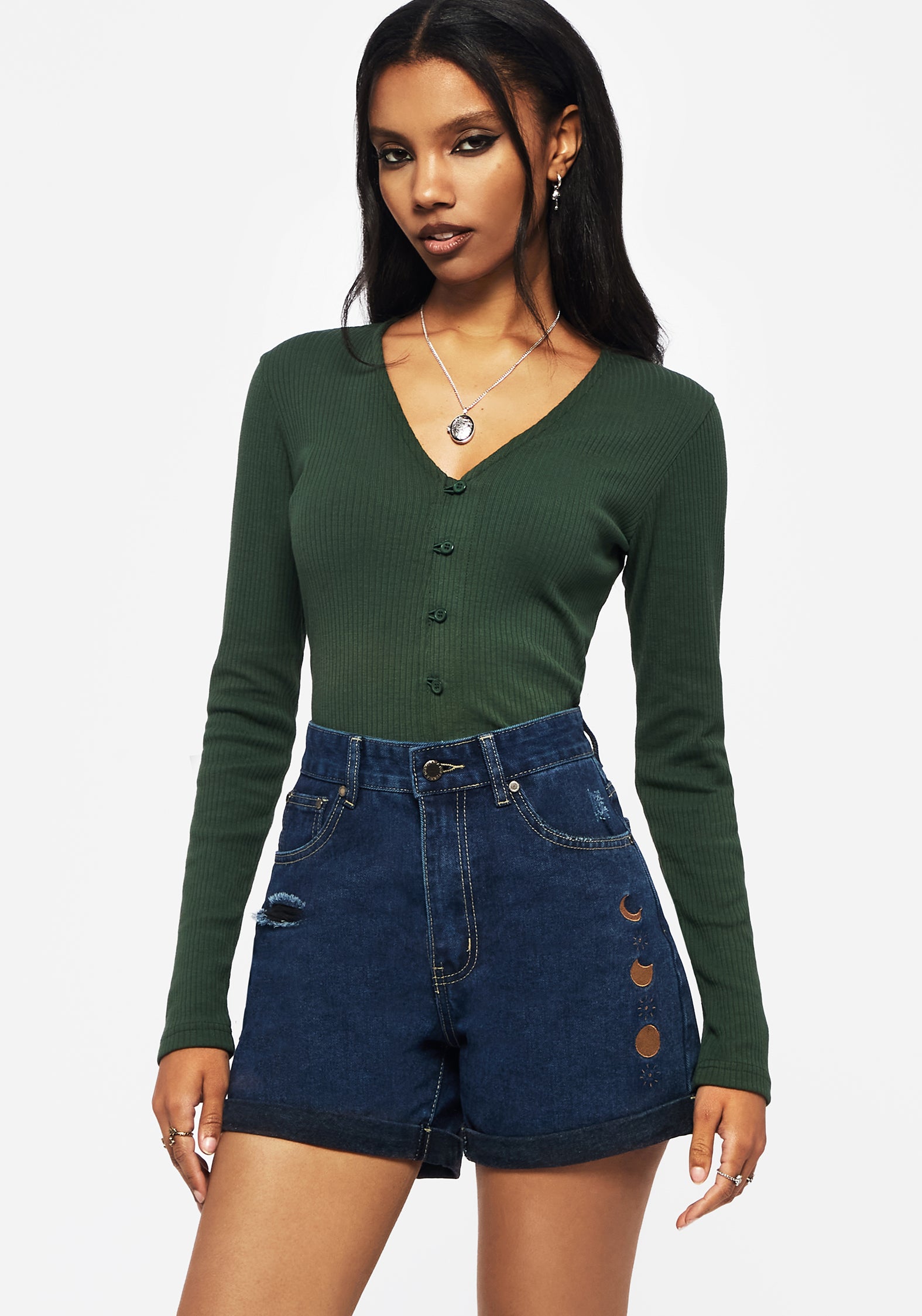 SS25DM1557_GRIFFINFLY-DENIM-SHORTS-2-CROP